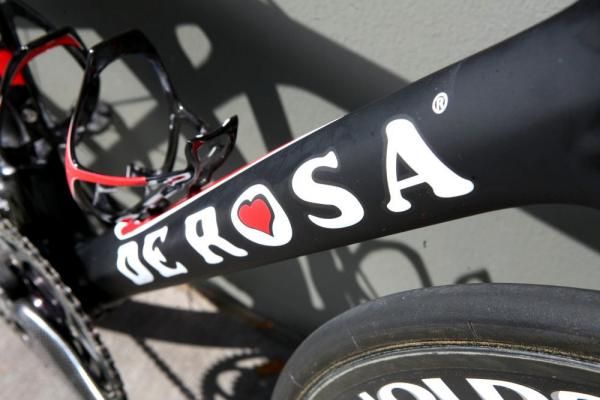 The De Rosa King 3 RS was debuted in competition at the 2009 Giro d'Italia by Danilo di Luca.