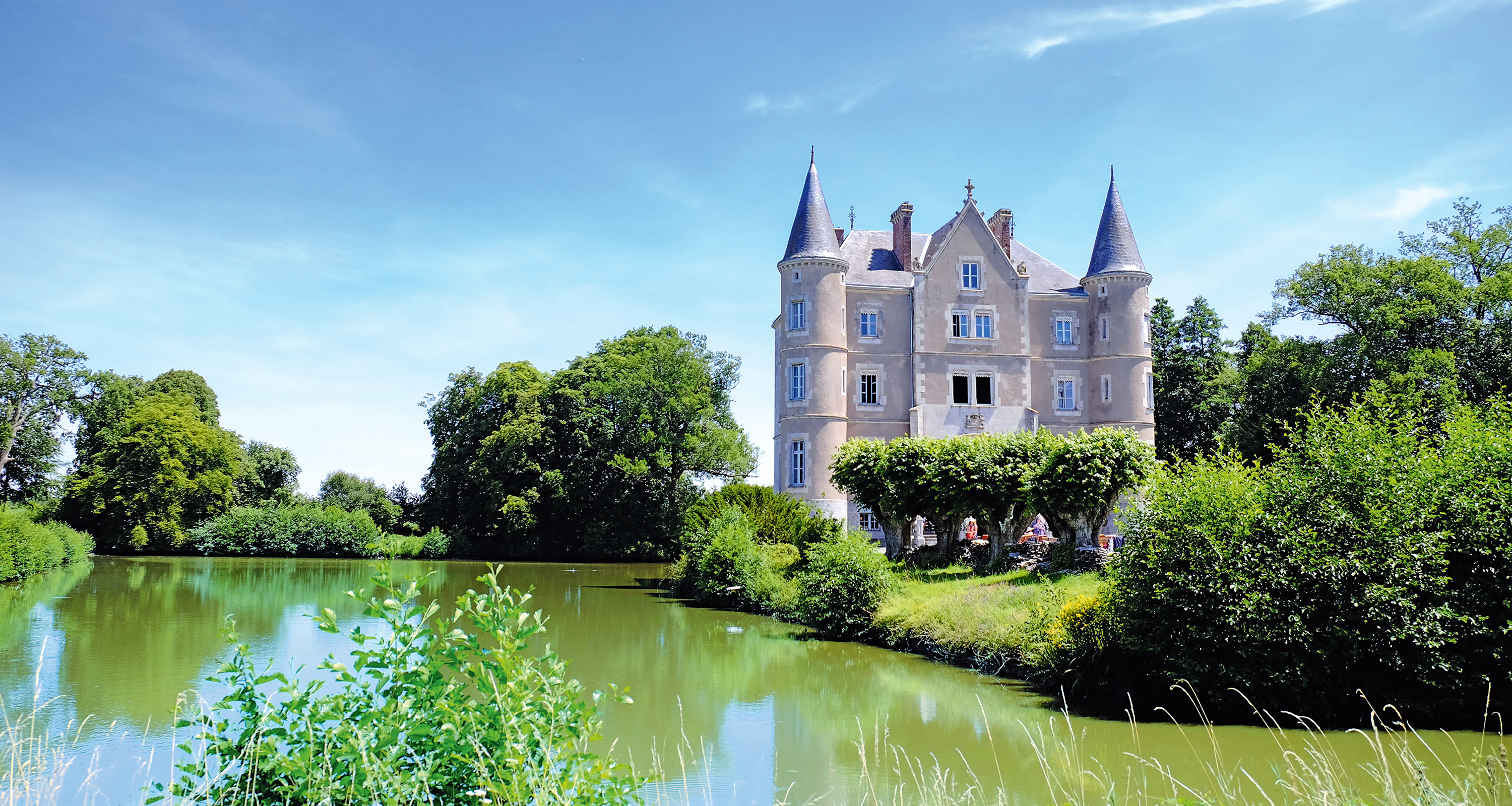 Angel Strawbridge Chateau