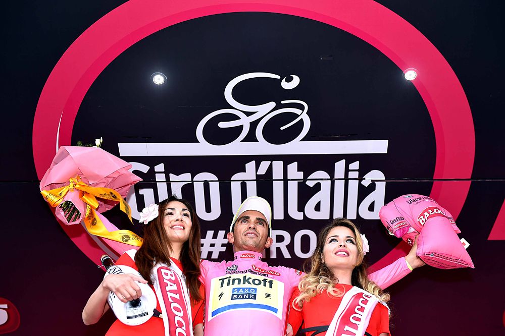 Alberto Contador (Tinkoff-Saxo) in the maglia rosa