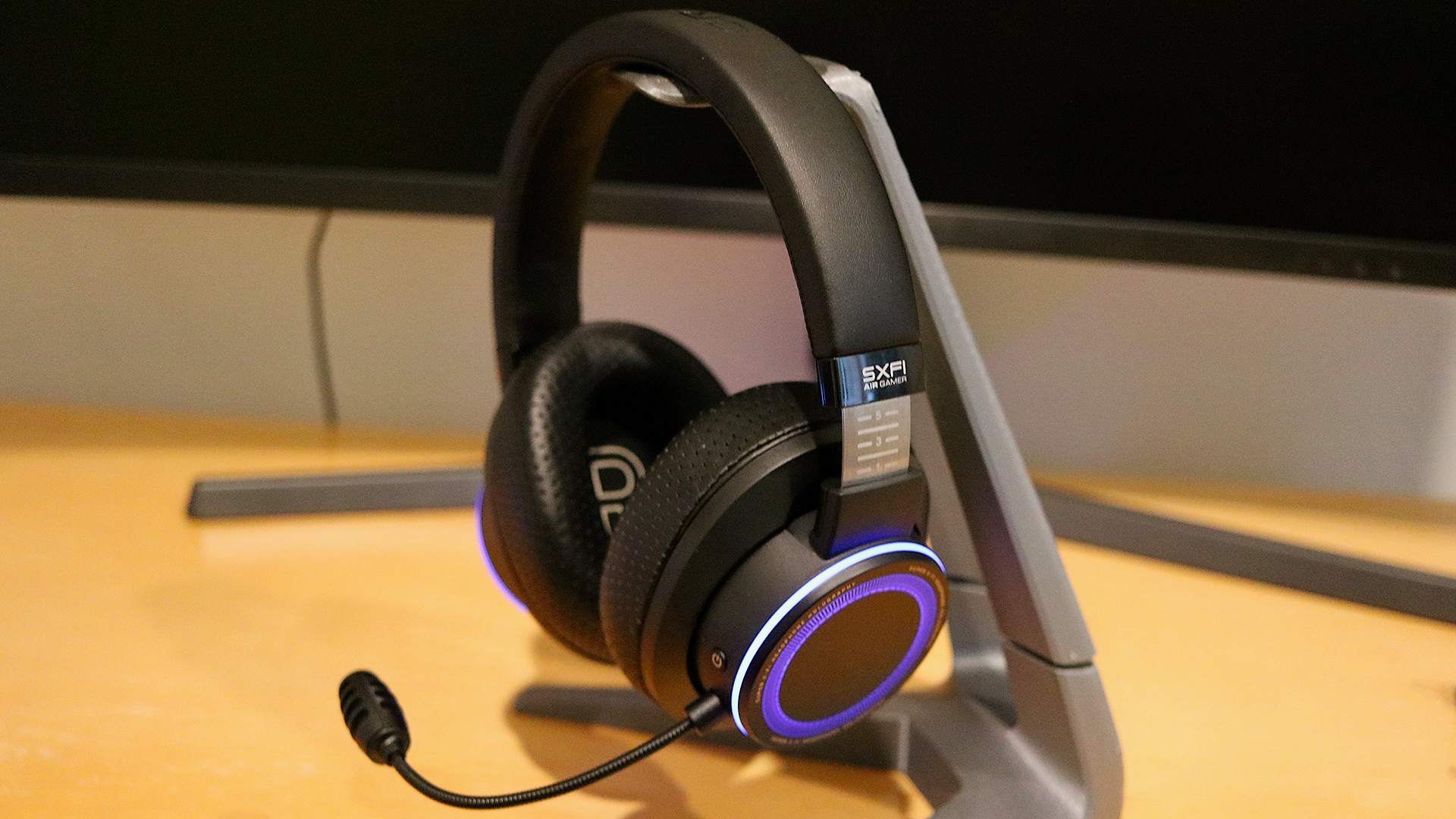 Best Bluetooth Gaming Headset: Creative SXFI Air Gamer
