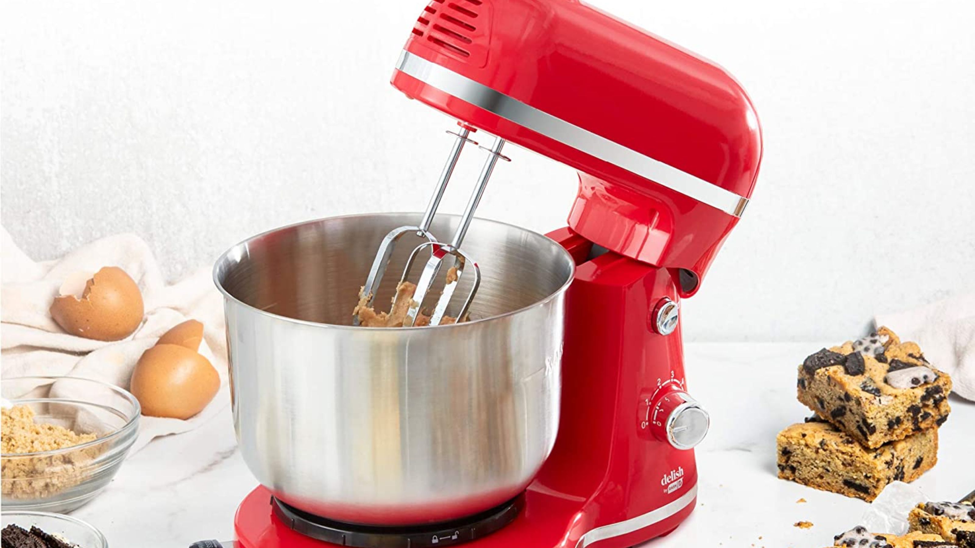 Dash Stand Mixer (Electric Mixer for Everyday Use): 6 Speed Stand Mixer  with 3 Quart Stainless Steel Mixing Bowl, Dough Hooks & Mixer Beaters for