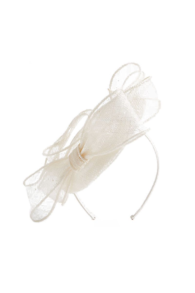 Beige, Invertebrate, Silver, Insect, Transparent material, Wing, Bridal accessory,