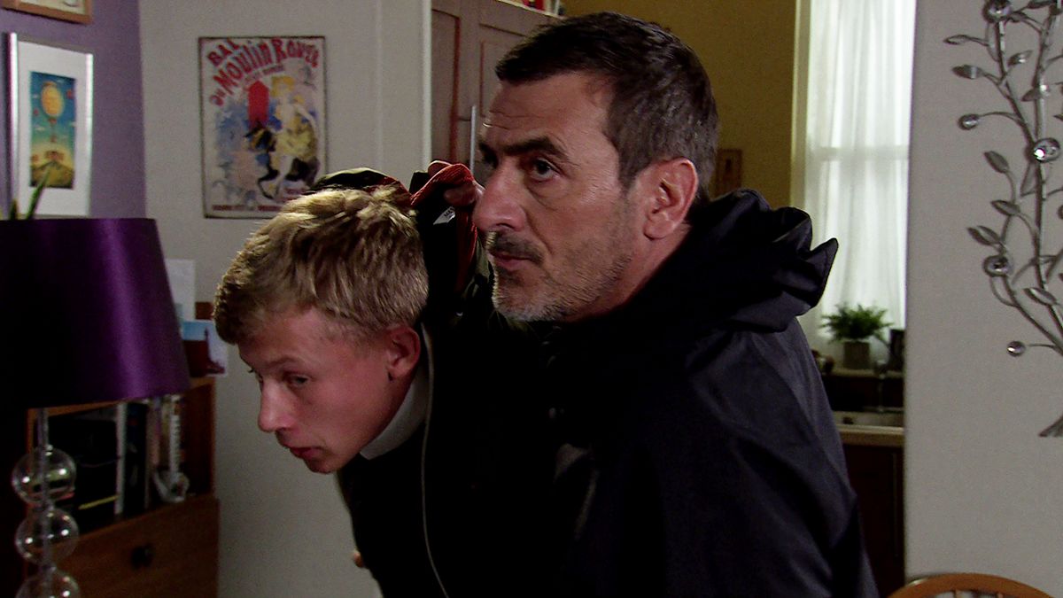 Peter Barlow has had enough of Mason&#039;s cronies. 