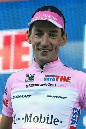 Marco Pinotti (T-Mobile Team) may have lost the sprint, but he took over the leader's jersey.