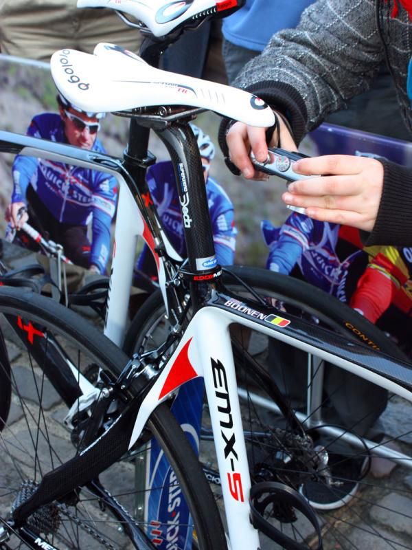 A Deda Elementi Superzero carbon fiber seatpost is secured within the stout-looking seat cluster on Tom Boonen's (Quick Step) Eddy Merckx.