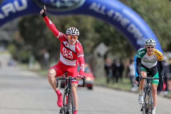 Gordon McCauley (Drapac) takes the win in the Robinvale criterium