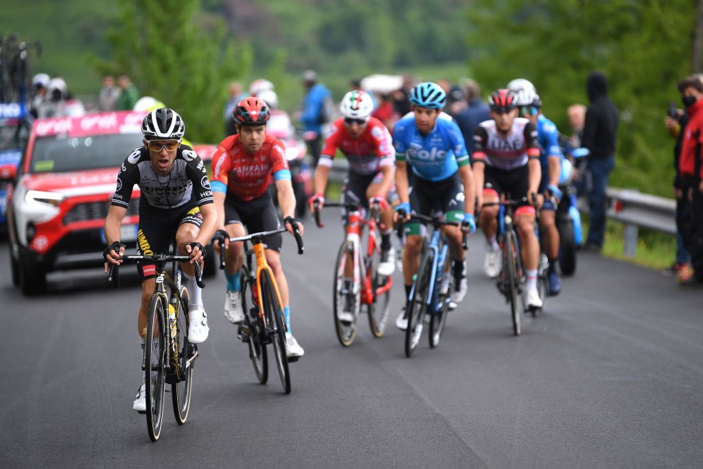 Giro d'Italia: Bennett rides Zoncolan for second time to thank teammate Affini