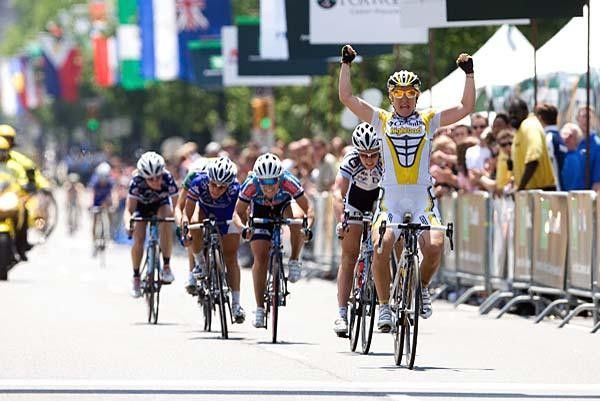 Ina Teutenberg (Team Columbia - Highroad) wins the Liberty Classic for the third time.