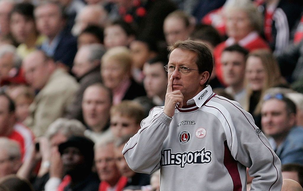 LONDON - APRIL 16: Charlton Athletic manager Alan Curbishley looks on during the Barclays Premiership match between Charlton Athletic and Bolton Wanderers at The Valley on April 16, 2005 in London, England. (Photo by Ian Walton/Getty Images)