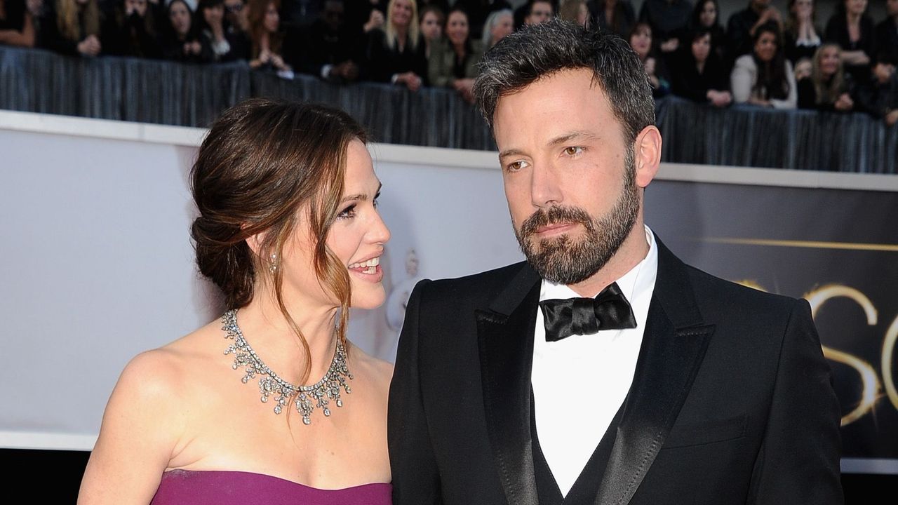 Jennifer Garner and Ben Affleck on the red carpet.