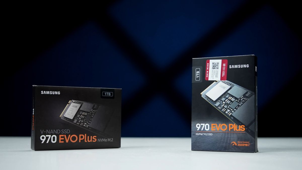 Old 970 Evo Plus (Left) vs. New 970 Evo Plus (Right