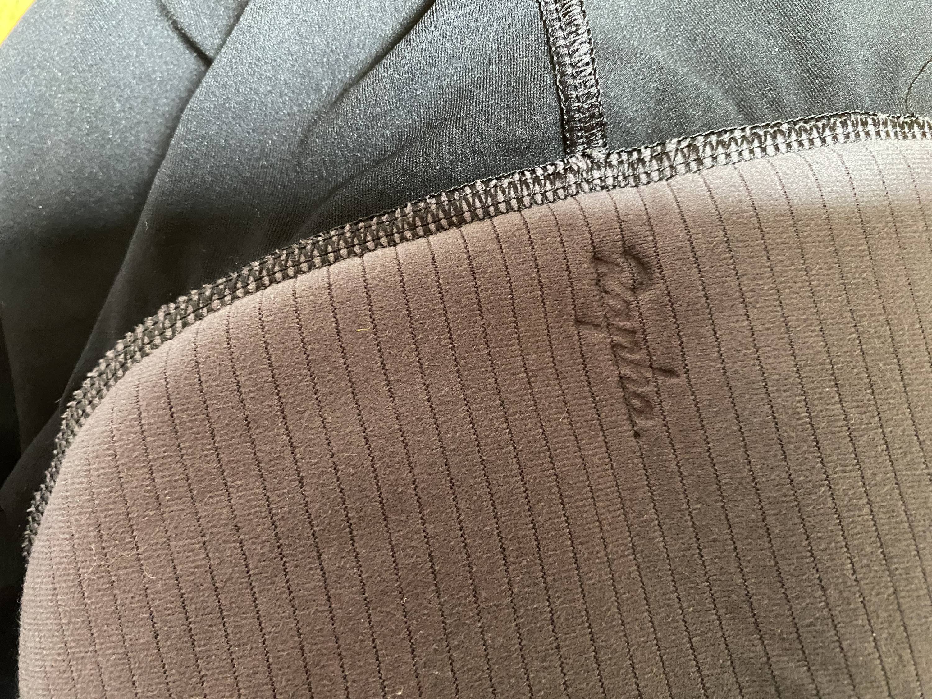 Neatly finished chamois helps avoid irritation
