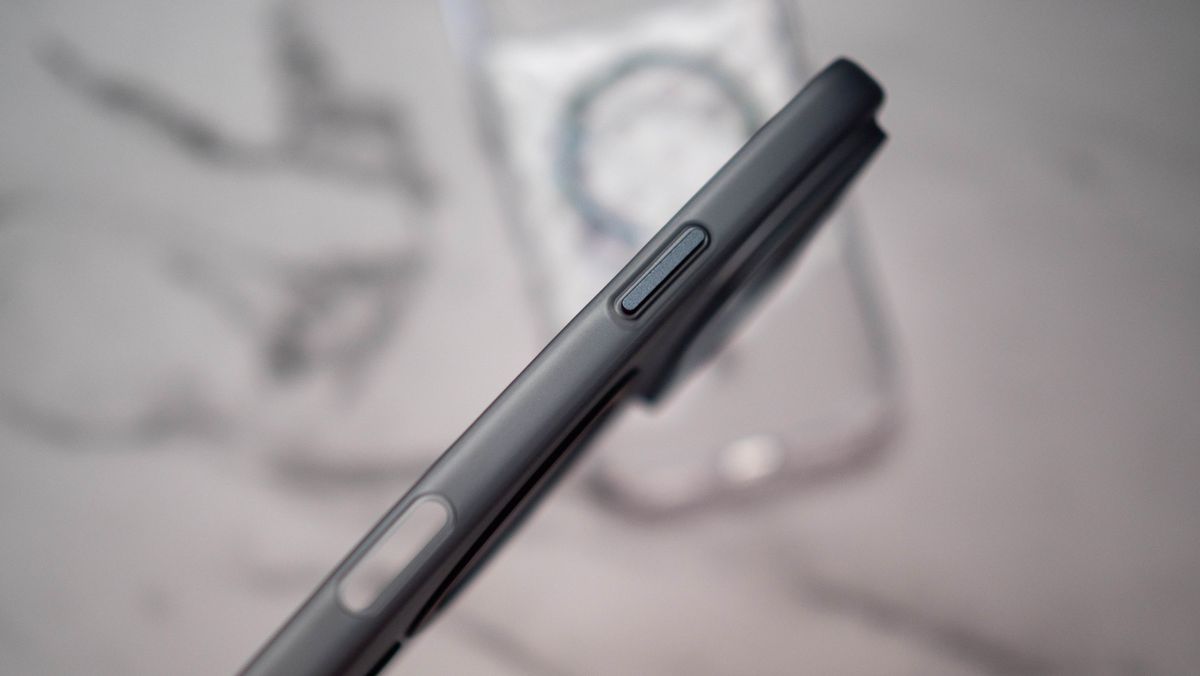 Mageasy iPhone 17 Pro case