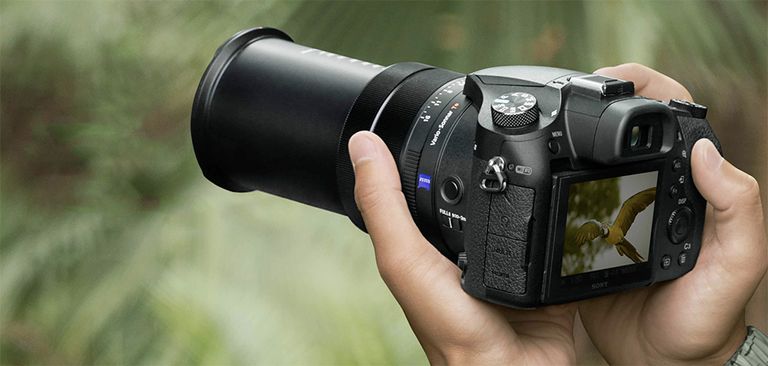 How To Choose Best Camera For Hiking