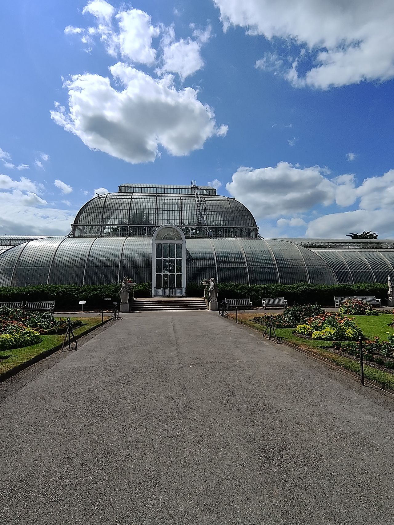 Sample image taken at Kew Gardens using the Rokid AI Glasses Style