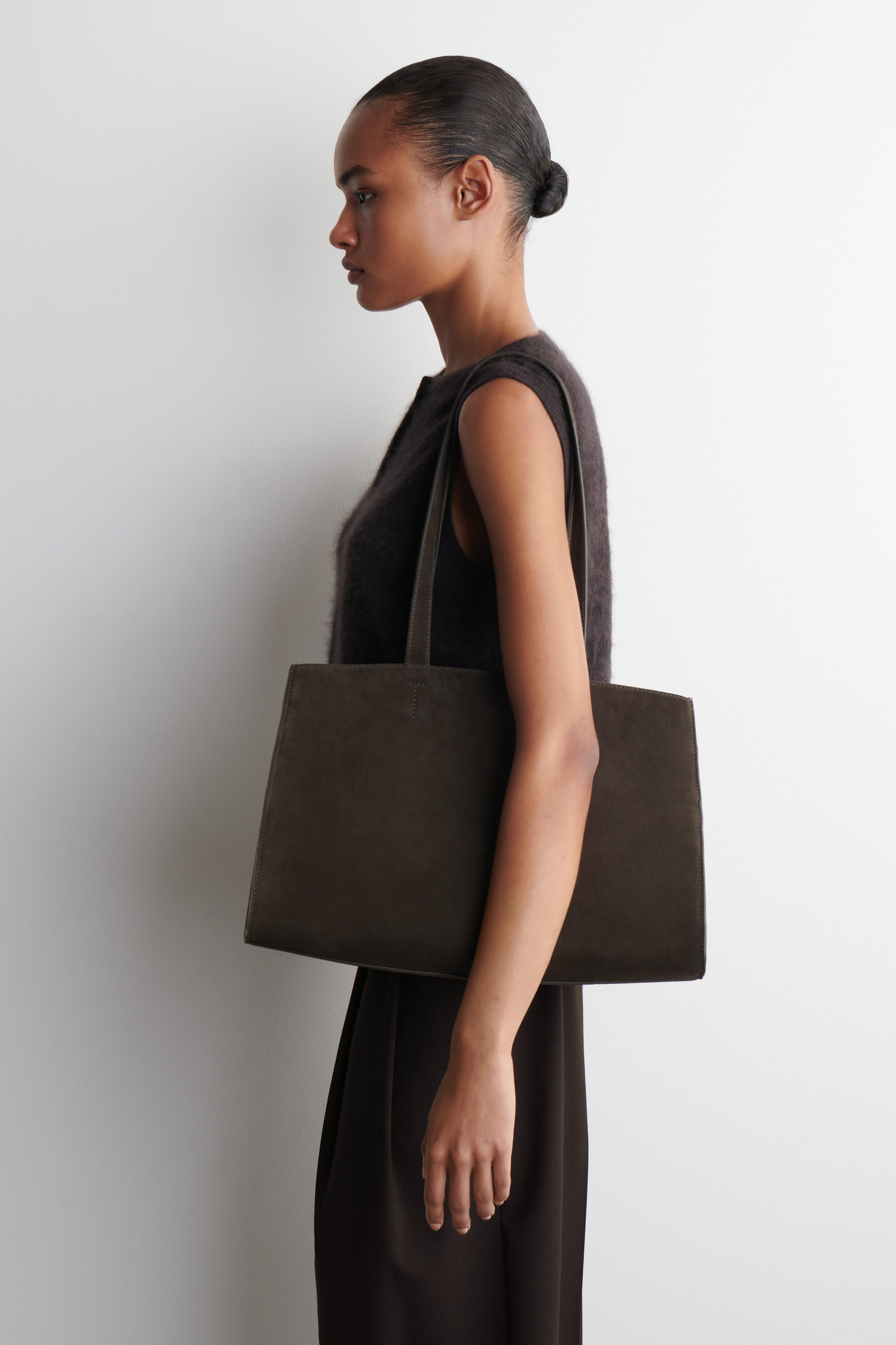 Gallery Tote Bag - Suede