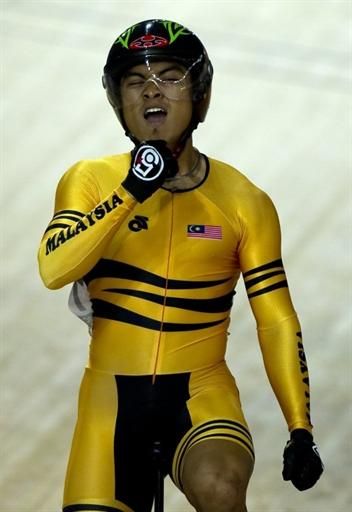 Josiah Ng (Malaysia) celebrates his keirin victory.