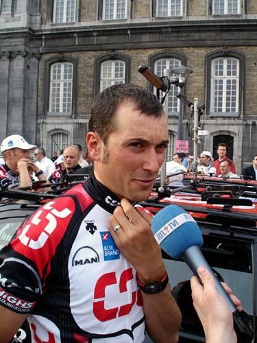 Ivan Basso gives a pre-race interview