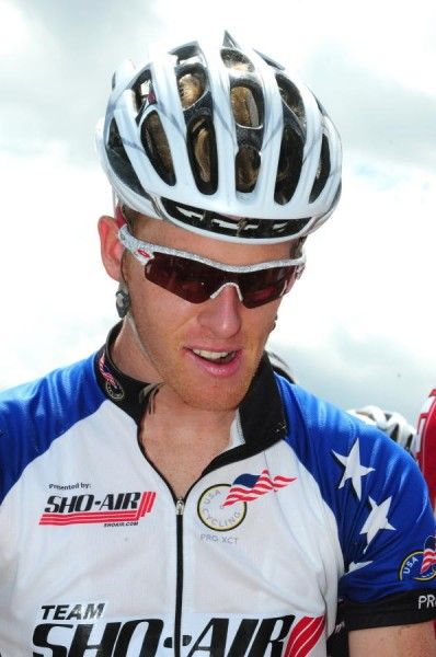 Max Plaxton (Sho-Air/Specialized) wears the leader's jersey.
