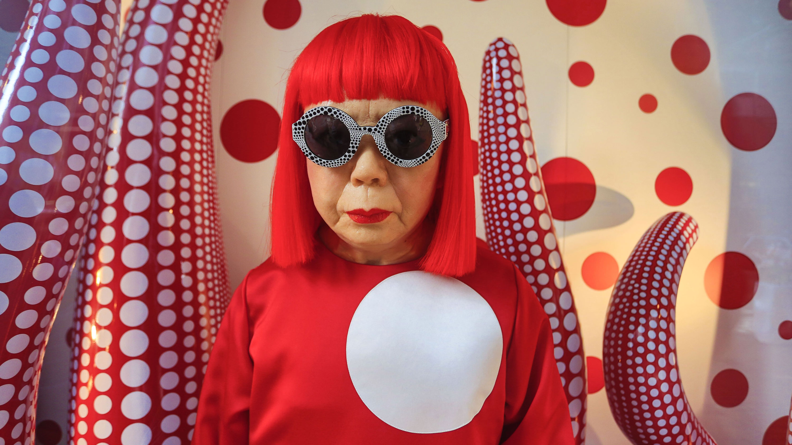 Yayoi Kusama in sunglasses