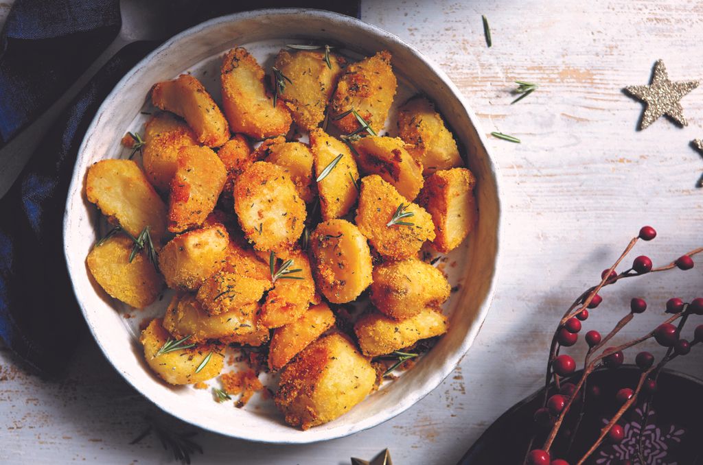 Crispy rosemary and garlic potatoes GoodtoKnow