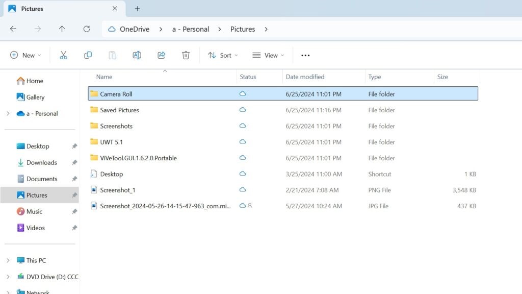 A screenshot of the updated File Explorer, showing the new black border upon file selection