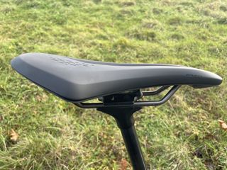 Side on profile of the Fizik Terra Argo X3 Gravel saddle