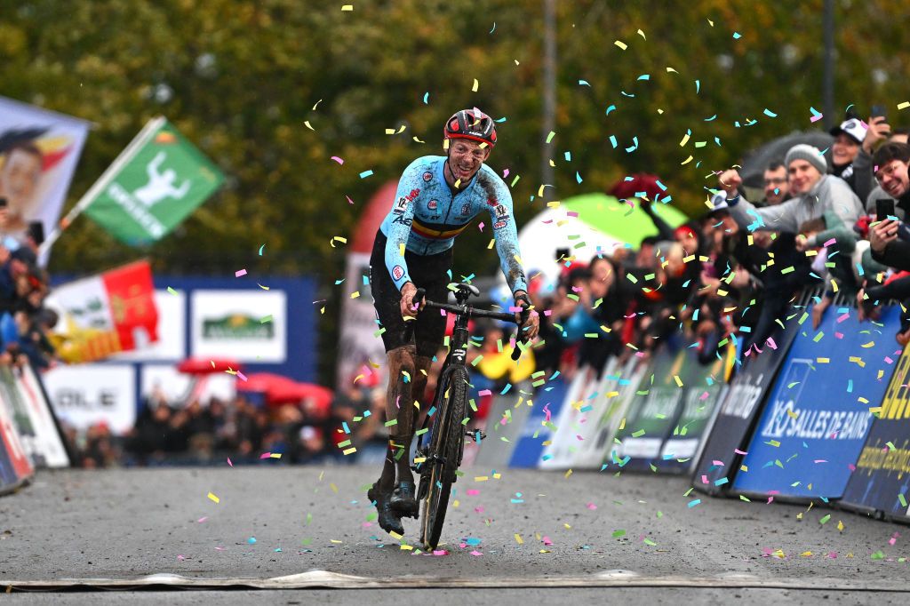 NAMUR BELGIUM NOVEMBER 06 Michael Vanthourenhout of Belgium celebrates at finish line as rae winner during the 20th UEC European Cyclocross Championships 2022 Mens Elite EuroCross22 on November 06 2022 in Namur Belgium Photo by Luc ClaessenGetty Images