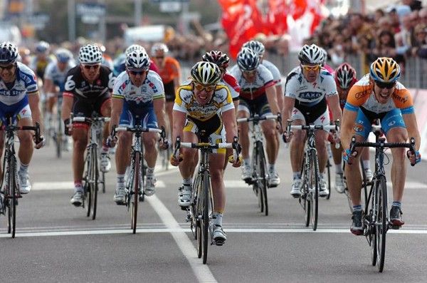 Tyler Farrar (Garmin-Slipstream) begins to smile having just out-sprinted the cream of the peloton's fast men.