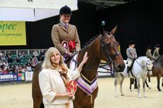 862-Lynsey-Lawrence-Mista-Fezziwig-SEIB-SFAS-champion.jpg