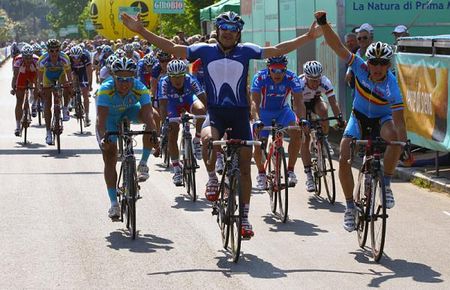 Sean De Bie (Belgium), right, edged Algeria's Youcef Reguigui (UCI Mixed Team) for the stage victory, although both thought they had won.