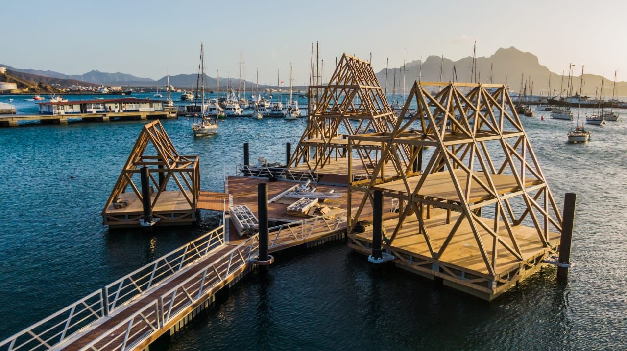 Floating wooden stage structure