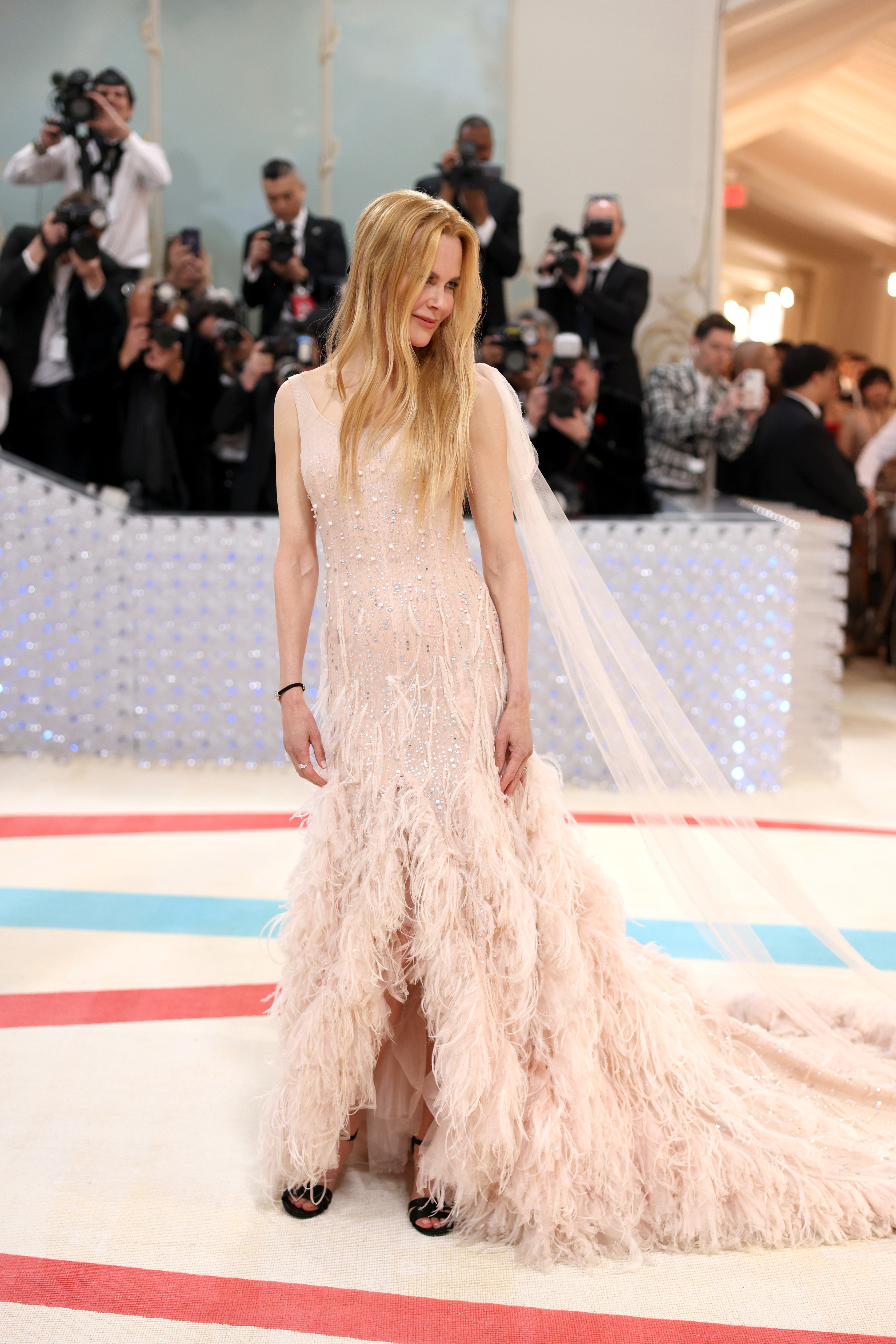 NEW YORK, NEW YORK - MAY 01: Nicole Kidman attends The 2023 Met Gala Celebrating "Karl Lagerfeld: A Line Of Beauty"