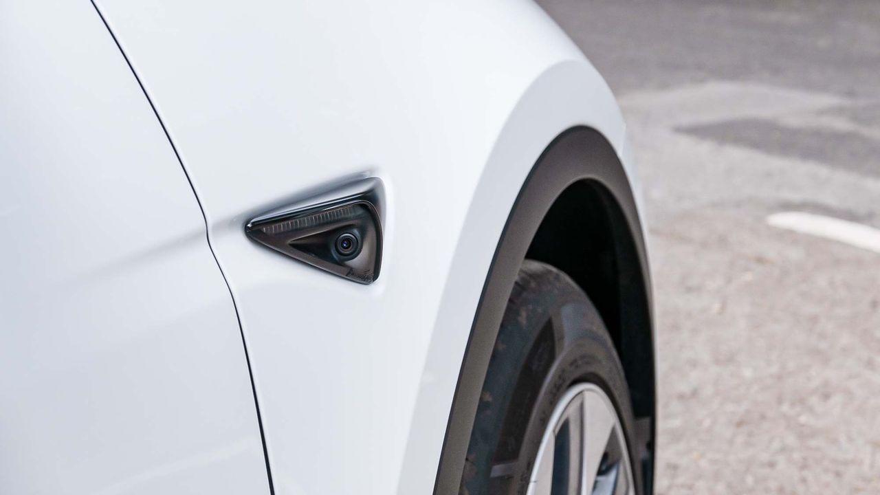 Tesla Model Y exterior sensors