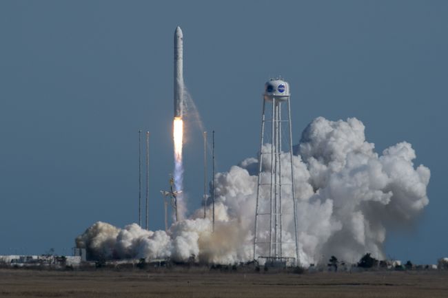 Cygnus Cargo Spaceship Makes Easter Delivery to International Space Station