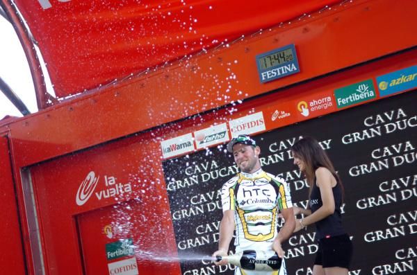 Cavendish sprays the champagne