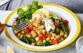 Joe Wicks’ vegan chickpea curry with tomato and spinach