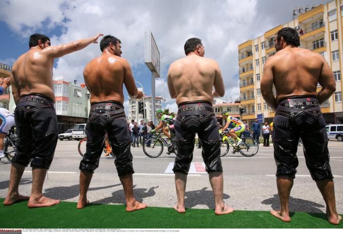 Some Turkish fans enjoying the race