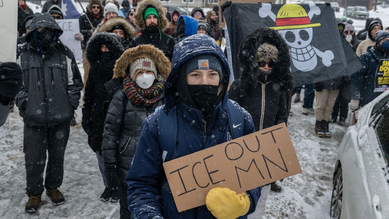 Anti-ICE protesters in Minnesota