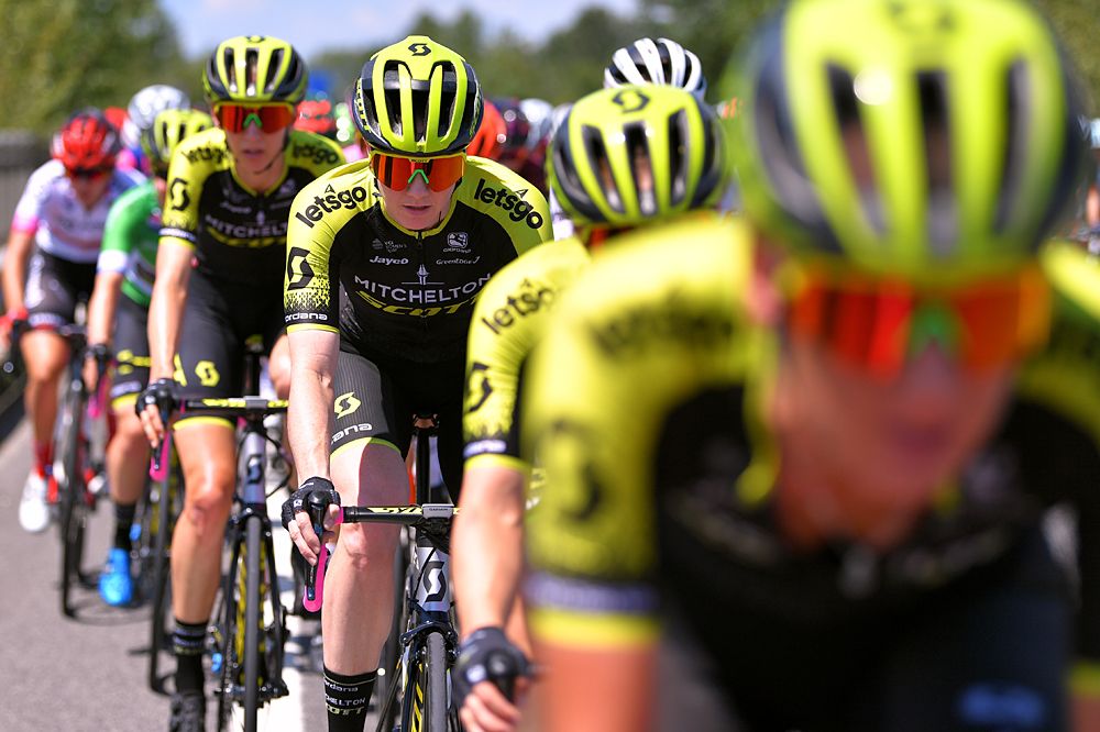 Mitchelton-Scott line up to support Annemiek van Vleuten at the Giro Rosa