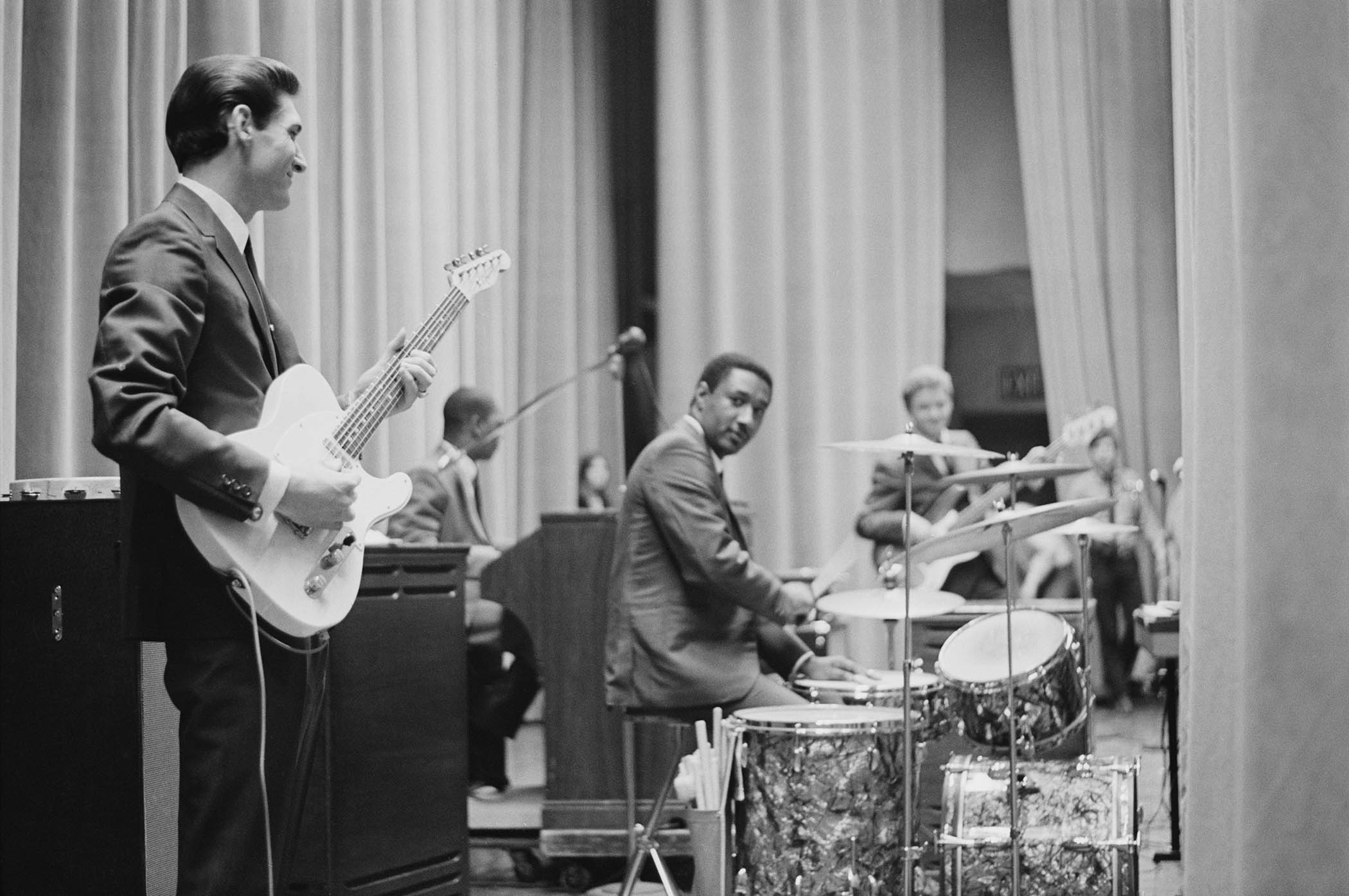 Booker T. &amp;amp; the M.G.&#039;s make a surprise appearance at Hunter College, New York City: On the far left, the late Steve Cropper with his Fender Telecaster. On the drums, his favourite collaborator, the great Al Jackson Jr.