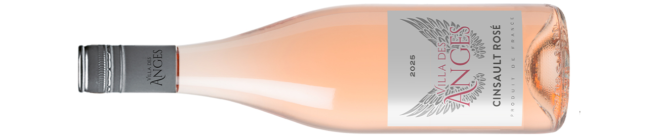 Bottle of ros&amp;eacute; wine