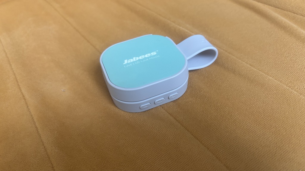 The Jabees PEACE Duo Pillow Speaker with its speakers closed up.
