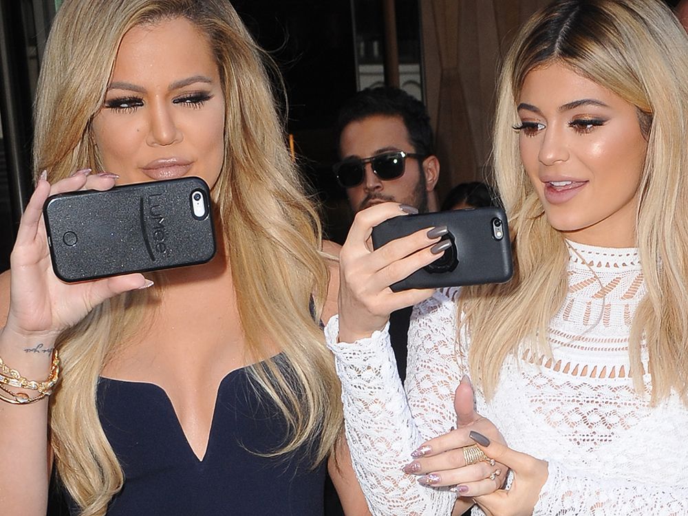 khloe-K-selfie L