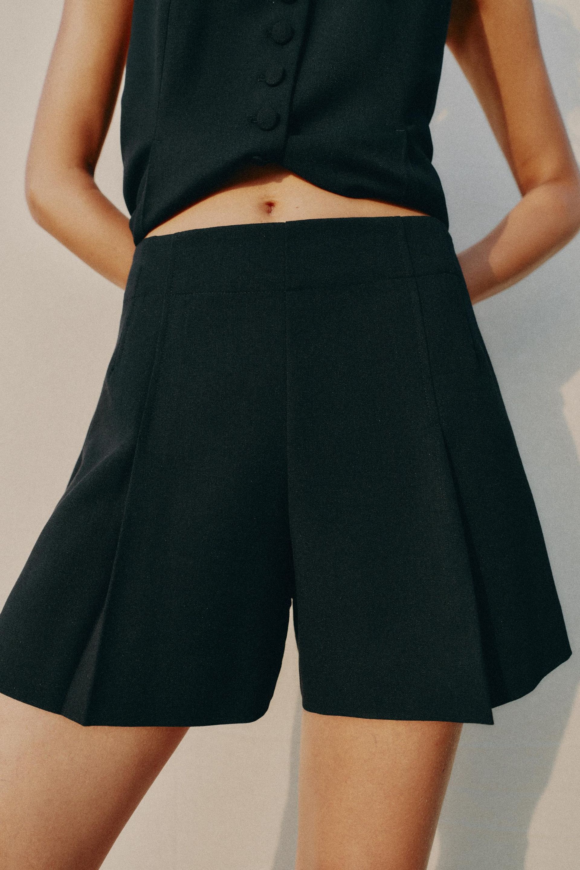 Pleated Shorts