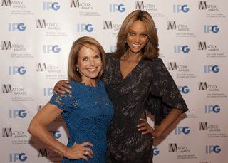 Schmooze Gallery May 7, 2012_1.jpg