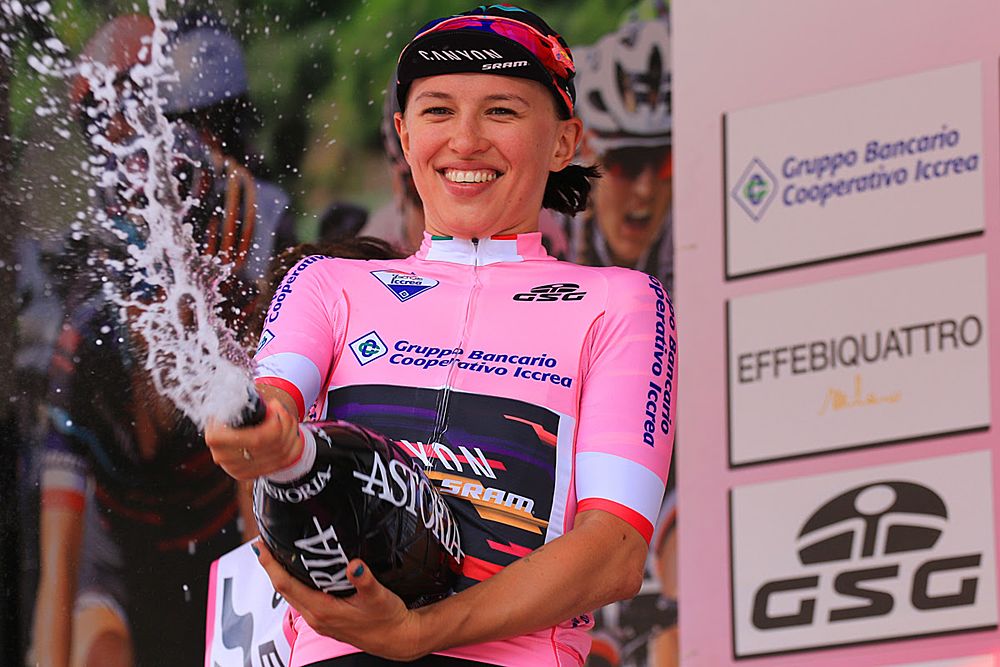 Kasia Niewiadoma (Canyon-SRAM) in the maglia rosa at the Giro Rosa 2019
