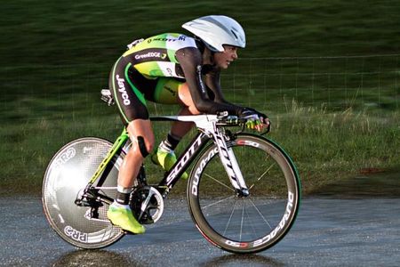 Linda Villumsen (Greenedge-AIS) en route to victory in the time trial stage at Emakumeen Euskal Bira.