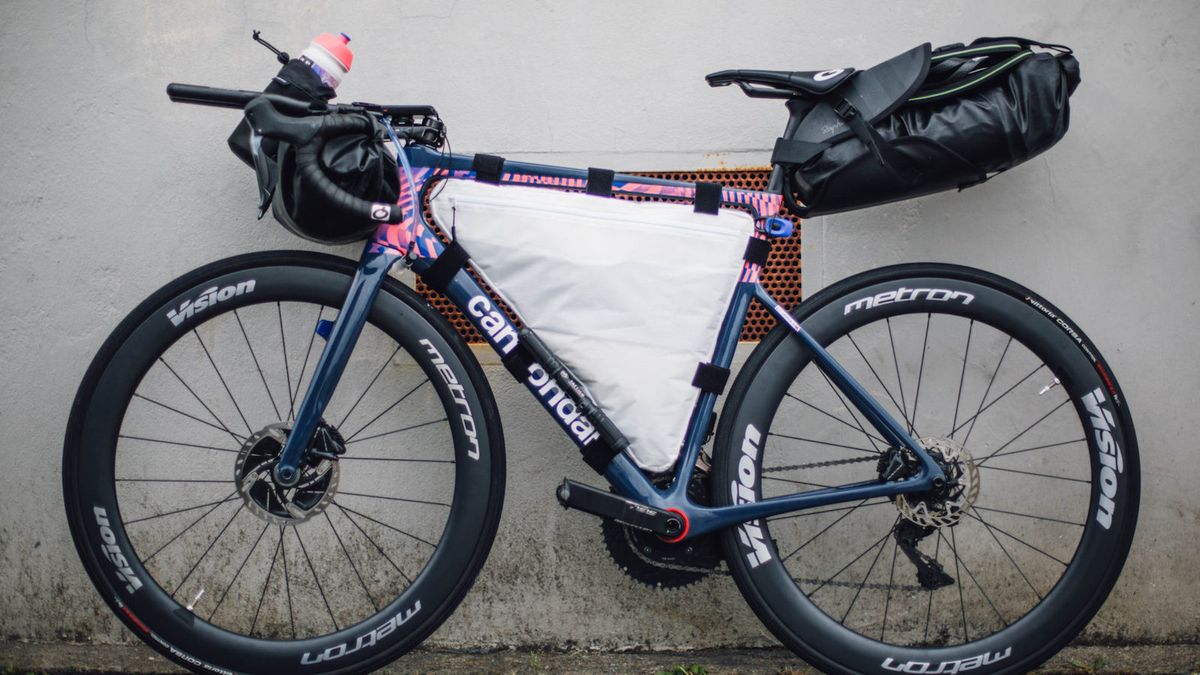 Pro Bike Lachlan Morton's 'Alt Tour' Cannondale SuperSix Evo HiMod