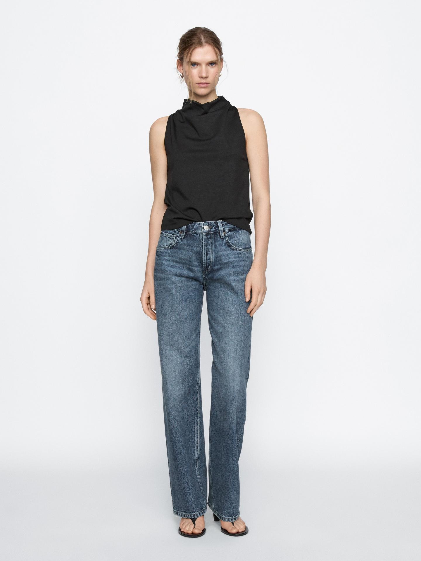 Mid-Waist Wide-Leg Jeans